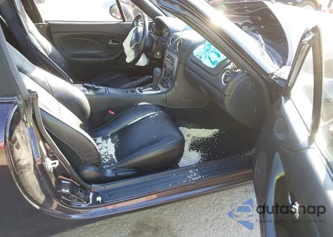 2004 Mazda Mx-5 Miata Ls z USA, uszkodzony, nr VIN JM1NB353740408716